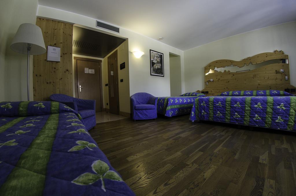 Hotel Rive - Complesso Turistico Campo Smith บาร์โดเนกเกีย ภายนอก รูปภาพ